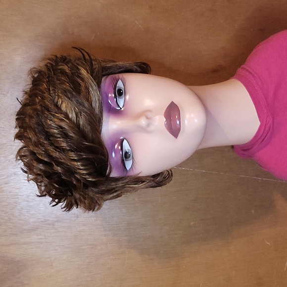 Short Brown / Blonde Spiky Wig - Picture 4 of 6